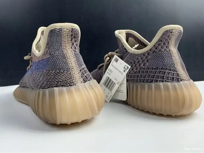 hype ADIDAS YECHER